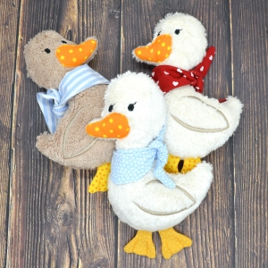 Stickdatei-ITH-Gans-Gnse-Ente-Kuscheltier